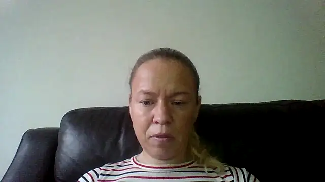 jennyblondeuk online show from January 18, 3:16 pm