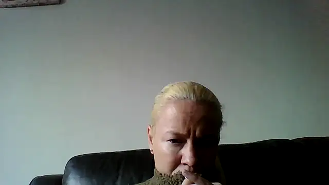 jennyblondeuk online show from February 2, 2:49 pm