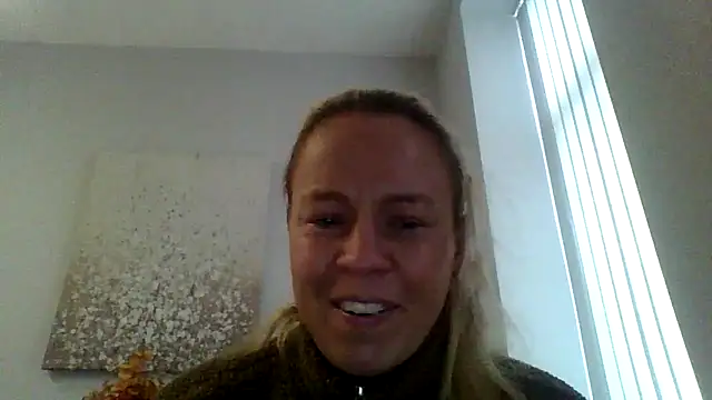 jennyblondeuk online show from March 24, 2:44 pm