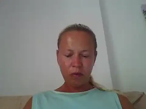 jennyblondeuk online show from June 19, 5:39 pm