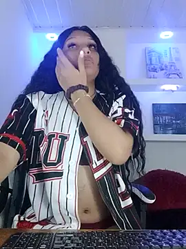 Snapshot of ashley-17 chatting on December 21, 6:09 am ashley-17 online show from December 21, 6:09 am