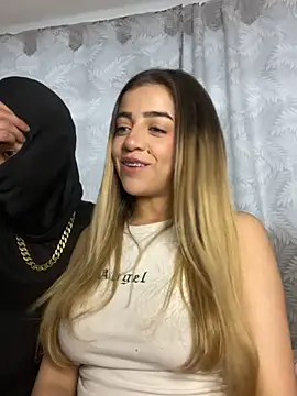 cute emmma online show from February 13, 12:45 pm