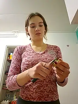 SweetCandyy69 online show from January 8, 5:15 pm