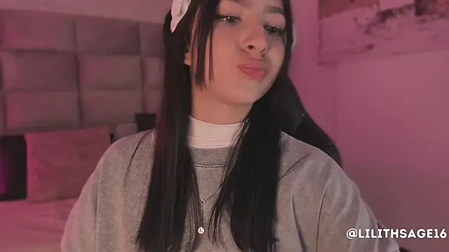 Lilith Sage  online show from March 18, 7:50 pm