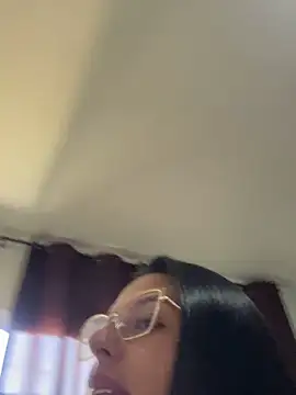 jujuarantes  2026 online show from February 18, 12:56 pm