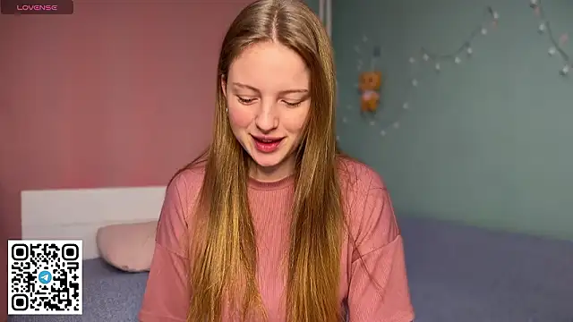 Snapshot of steffi_meoww chatting on February 8, 6:55 pm steffi meoww online show from February 8, 6:55 pm