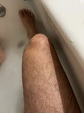 Snapshot of sexyandhot69 chatting on January 17, 1:43 am sexyandhot69 online show from January 17, 1:43 am