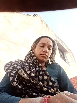 Karishma singh online show from April 12, 1:32 am