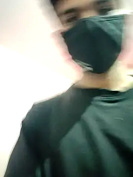 Snapshot of xrealcam699 chatting on January 11, 7:13 am xrealcam699 online show from January 11, 7:13 am