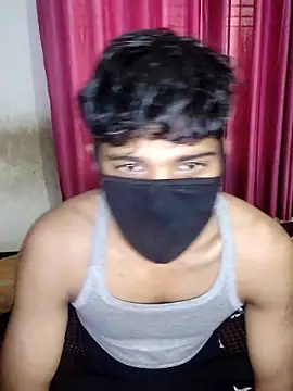 Snapshot of xrealcam699 chatting on February 20, 10:05 am xrealcam699 online show from February 20, 10:05 am