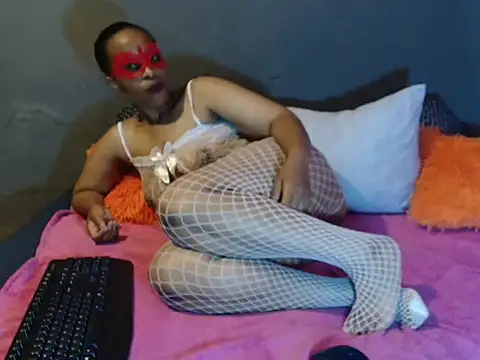 Fallenchubbie online show from December 21, 2:13 pm