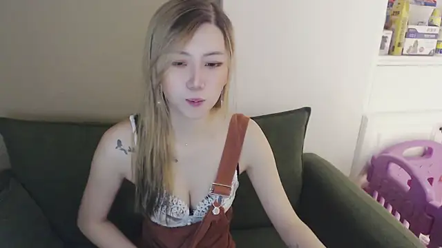 whitecat13 online show from April 21, 11:16 am