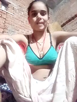 Snapshot of Fency_Love143 chatting on January 19, 12:14 am Fency Love143 online show from January 19, 12:14 am