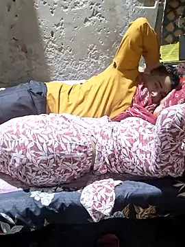 Snapshot of Radhacpl9528 chatting on April 12, 4:34 pm Radhacpl9528 online show from April 12, 4:34 pm