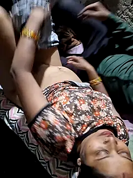 Snapshot of Radhacpl9528 chatting on April 13, 4:45 pm Radhacpl9528 online show from April 13, 4:45 pm