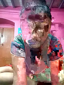 Snapshot of Hooghlypinkivabi chatting on February 10, 12:53 pm Hooghlypinkivabi online show from February 10, 12:53 pm