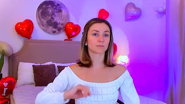 EmeraldGlow online show from February 13, 2:46 pm