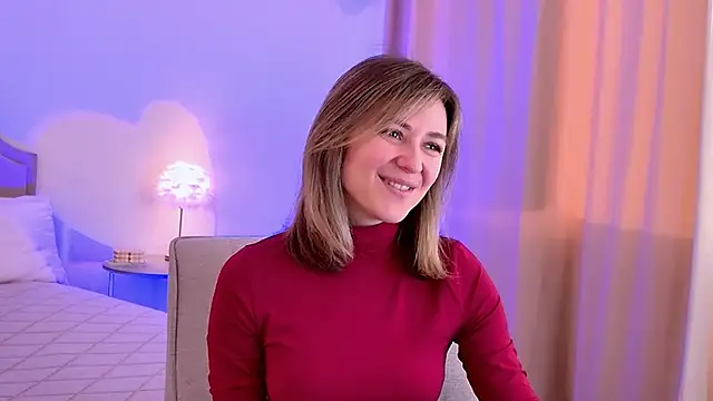 Snapshot of EmeraldGlow chatting on March 13, 2:45 pm EmeraldGlow online show from March 13, 2:45 pm