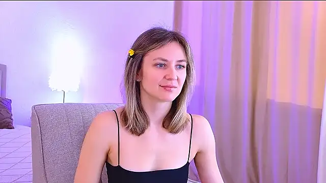 Snapshot of EmeraldGlow chatting on March 22, 2:31 pm EmeraldGlow online show from March 22, 2:31 pm