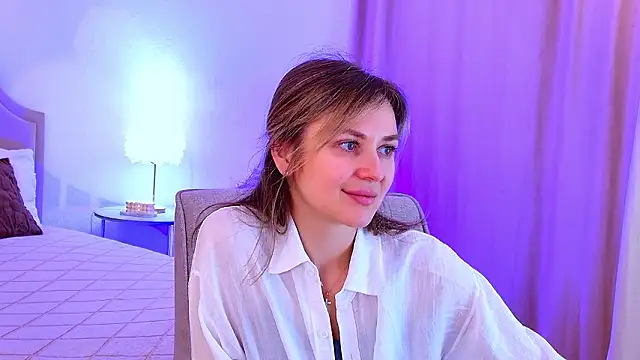 Snapshot of EmeraldGlow chatting on March 24, 2:44 pm EmeraldGlow online show from March 24, 2:44 pm