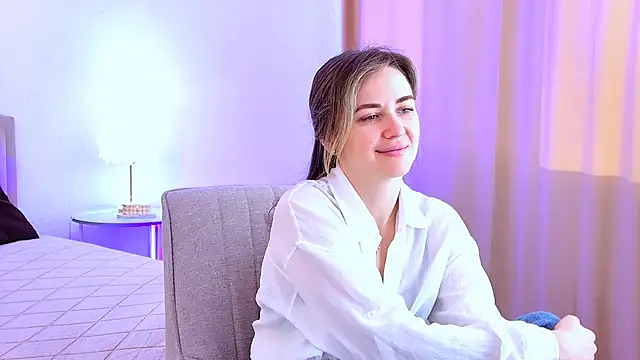 Snapshot of EmeraldGlow chatting on March 30, 2:40 pm EmeraldGlow online show from March 30, 2:40 pm