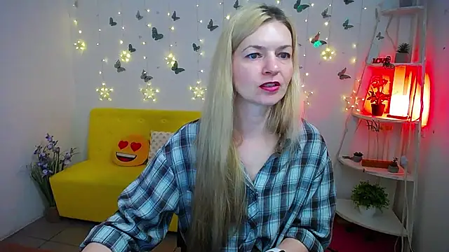 MelissaTyler online show from April 29, 11:47 am