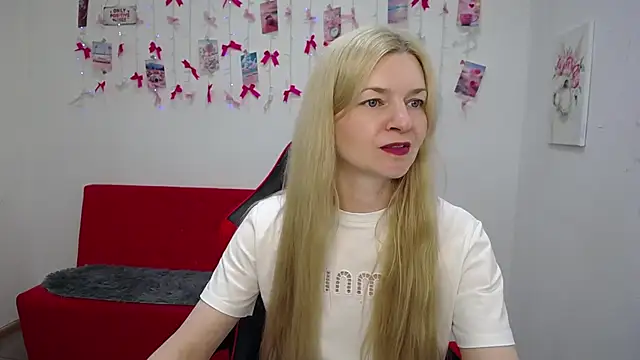 MelissaTyler online show from May 26, 11:17 am