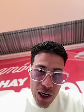 Latin Paisa Boy online show from March 30, 4:52 pm