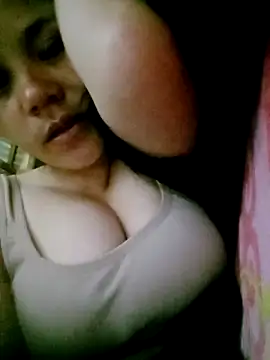Snapshot of DIANAKUTE chatting on March 25, 12:49 am DIANAKUTE online show from March 25, 12:49 am