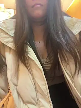 Snapshot of Molly-xiao chatting on January 13, 10:42 am Molly-xiao online show from January 13, 10:42 am