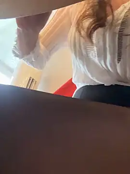 Snapshot of Molly-xiao chatting on April 10, 9:47 am Molly-xiao online show from April 10, 9:47 am