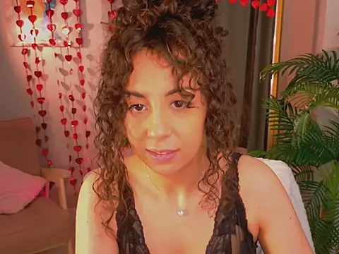 curly jade online show from February 17, 7:38 am