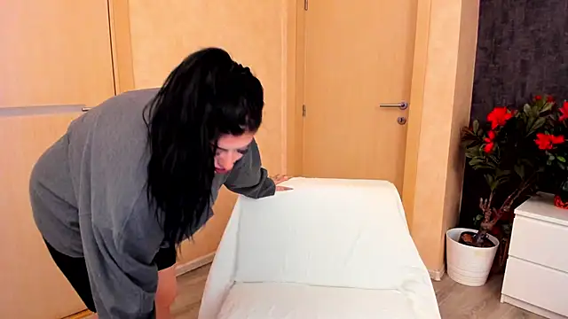 NayaNoirX online show from February 3, 7:08 pm