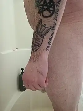 Snapshot of Bongjangles chatting on February 3, 10:09 am Bongjangles online show from February 3, 10:09 am