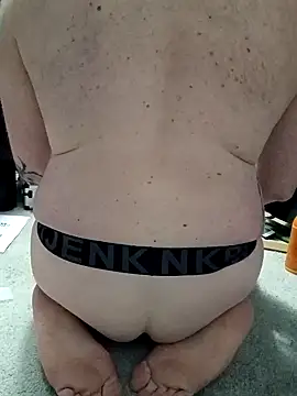 Snapshot of Bongjangles chatting on February 24, 7:50 am Bongjangles online show from February 24, 7:50 am