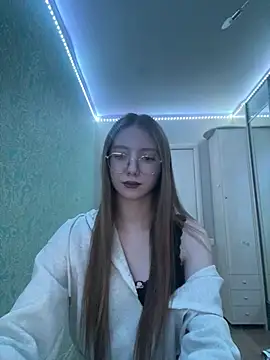 Eseniya  online show from February 9, 2:10 pm