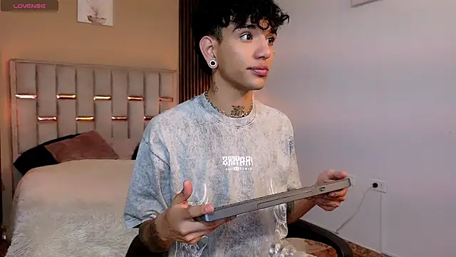 Hellish centipede online show from January 17, 8:12 pm