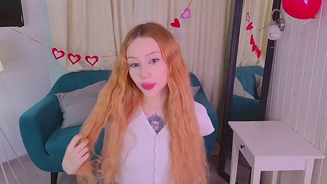 Snapshot of Zoe__Page chatting on February 12, 1:50 pm Zoe Page online show from February 12, 1:50 pm