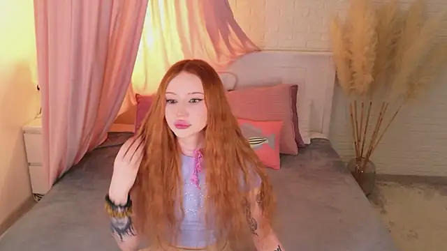 Snapshot of Zoe__Page chatting on February 26, 1:54 pm Zoe Page online show from February 26, 1:54 pm