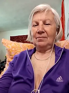 KlaudiaDarling online show from April 20, 8:17 am