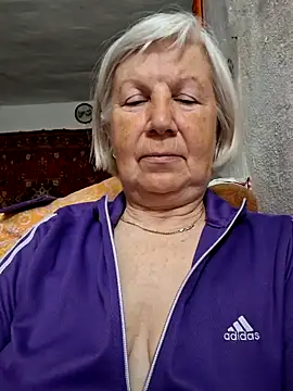 KlaudiaDarling online show from April 24, 6:10 pm