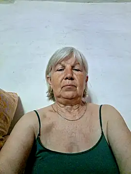 KlaudiaDarling online show from May 28, 8:00 am