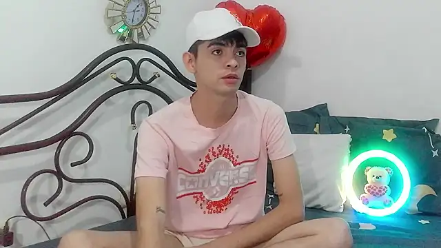 nico22love online show from February 25, 12:09 am