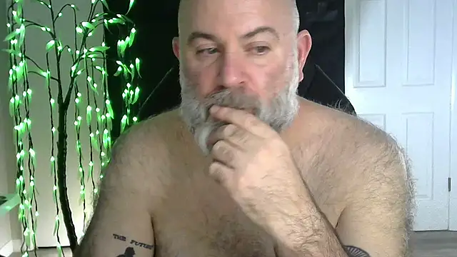 XJJ77x online show from March 1, 2:24 am