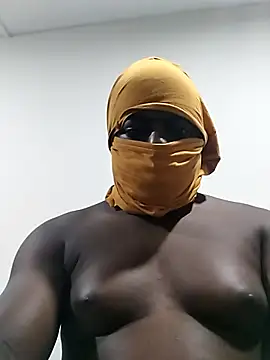 Bra-G online show from February 12, 11:00 pm