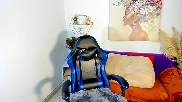 Snapshot of erika_lyrics chatting on February 25, 8:13 am erika lyrics online show from February 25, 8:13 am