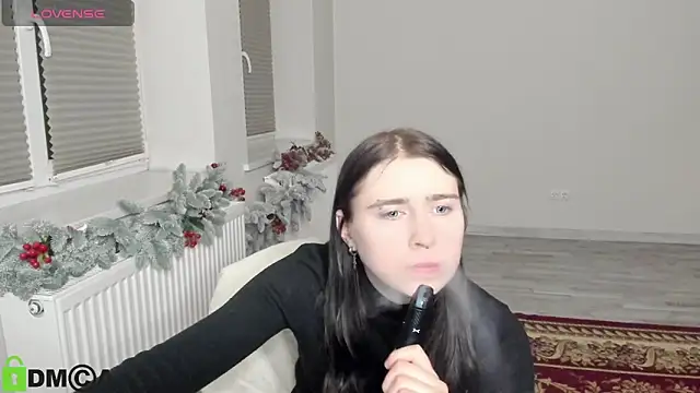 Snapshot of KrissLimada chatting on February 8, 8:56 pm KrissLimada online show from February 8, 8:56 pm