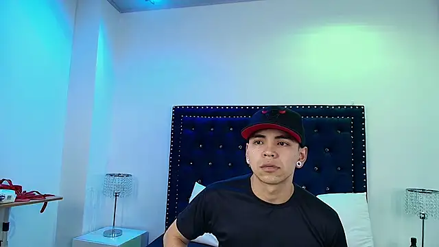 Jaden and sofia online show from March 26, 2:28 am