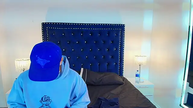 Jaden and sofia online show from April 19, 3:17 am