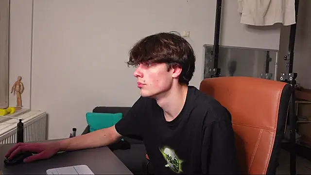 Snapshot of Daniel_Shawnn chatting on January 13, 5:29 pm Daniel Shawnn online show from January 13, 5:29 pm